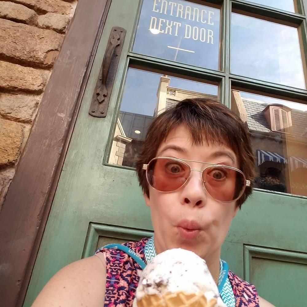 Meet your Posher, Jennifer